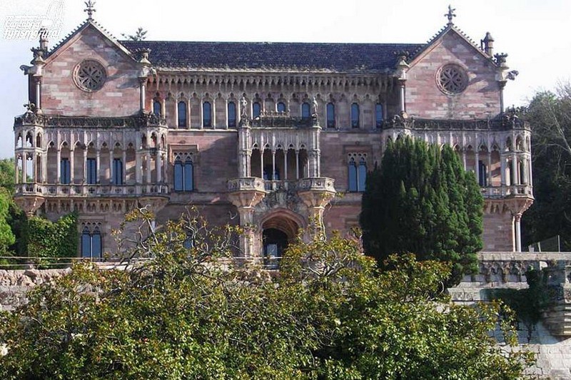 Comillas Modernista Palacio Sobrellano  Cantabria Cantabriarural