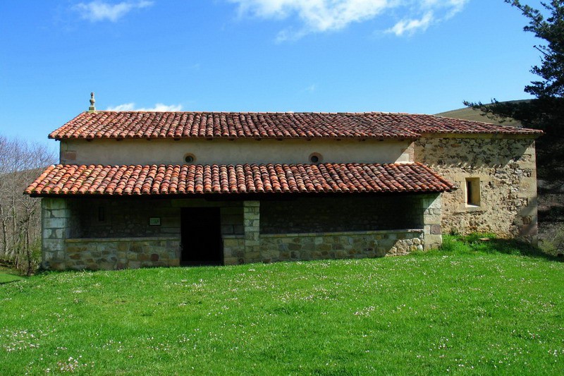 Ermita de San Fructuoso en Lamiña Ruente Cantabria Cantabriarural
