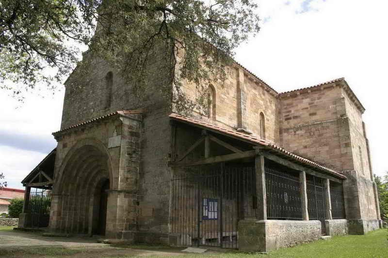 Iglesia Romanica de Nuestra Señora de la Asuncion de Santa Maria de Cayon Cantabria Cantabriarural