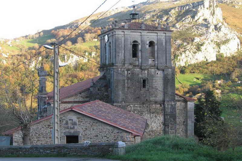 Iglesia de Santa Maria de Miera Detalle de la Torre Cantabria Cantabriarural