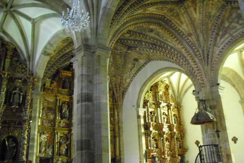 Iglesia de Santa Maria de Miera Detalle del crucero  Cantabria Cantabriarural