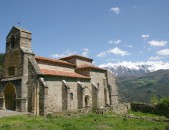 Iglesia de santa Maria de Piasca Vista general Cantabria Cantabriarural