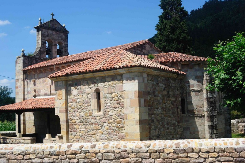 Iglesia románica de San Juan de Raicedo Cantabria Cantabriarural