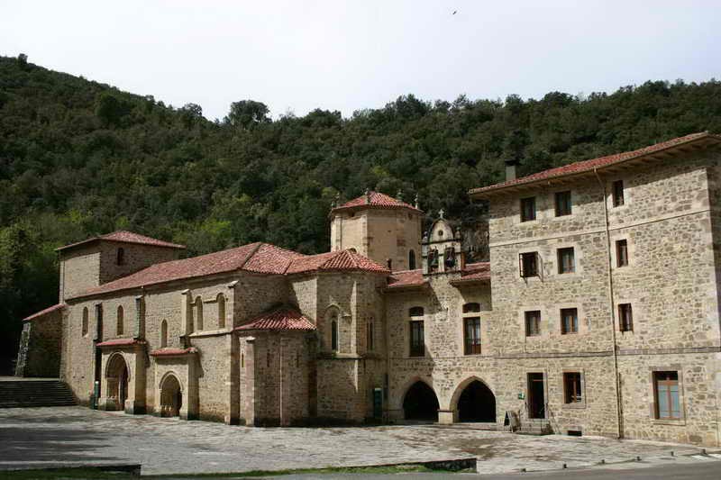Monasterio de Santo Toribio de Liebana Cantabria Cantabriarural A
