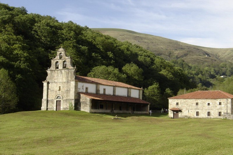 Museo de las Amas de Cria Pasiegas en Selaya Nuestra Señora de Valvanuz Cantabria Cantabriarural