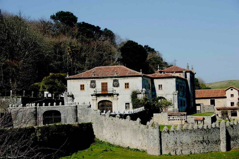 Palacio de los Condes de Isla Cantabria Cantabriaural