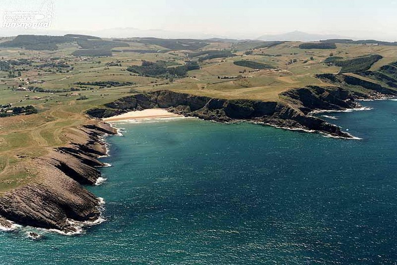Playa de Antuerta bareyo Cantabria Cantabriarural