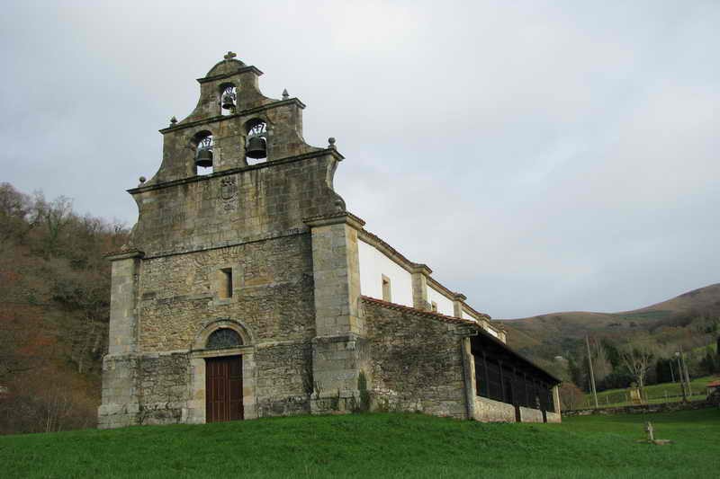 Santuario Nuestra Señora de Valvanuz vista del templo Cantabria Cantabriarural