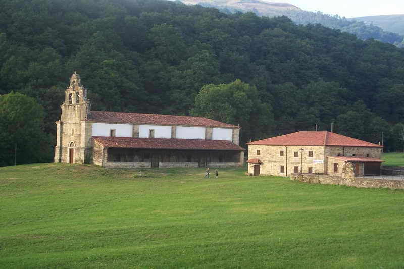 Santuario Nuestra Señora de Valvanuz campa del Santuario Cantabria Cantabriarural