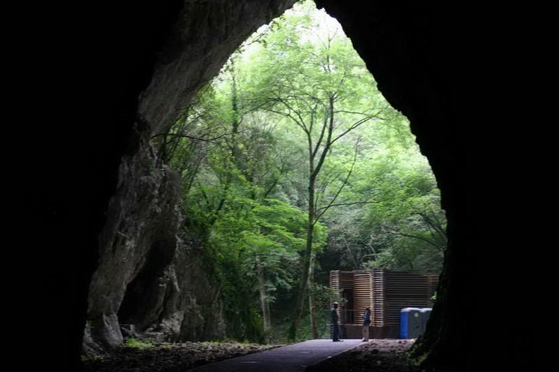 Cueva Cullalvera Entrada a la cueva Cantabria Cantabriarural