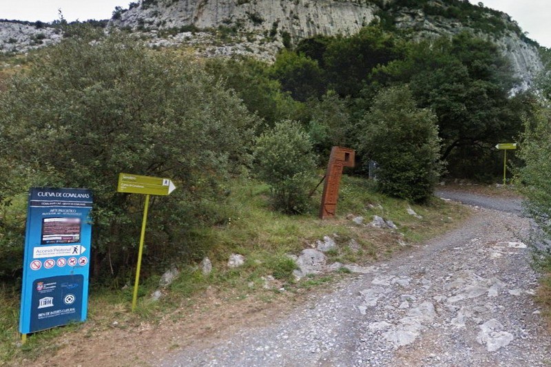 Cueva de Covalanas Señalización del acceso Cantabria Cantabriarural