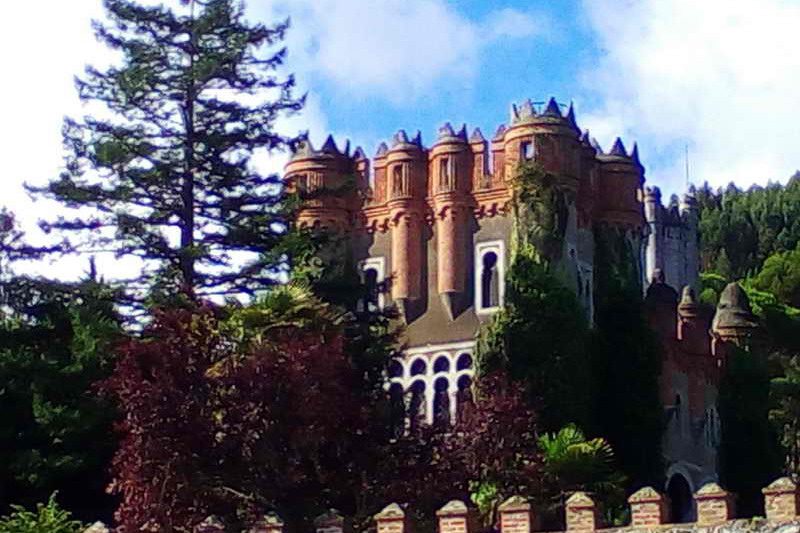 Palacete Castillo observatorio y Jardines de Ocharan en Castro Urdiales D