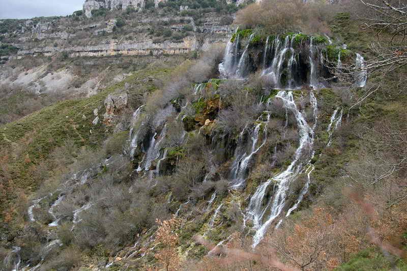 Cascada del Tobazo en Valderredible, Que ver en Valderredible (Cantabria) lugares de interes