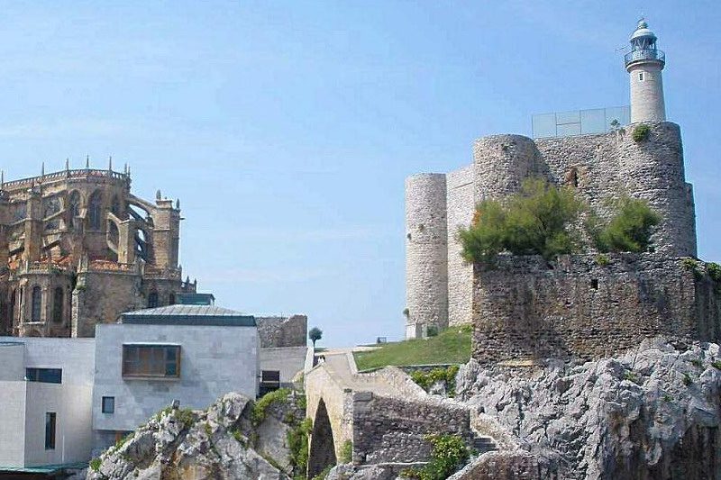 Castillo de Santa Ana en Castro Urdiales Cantabria