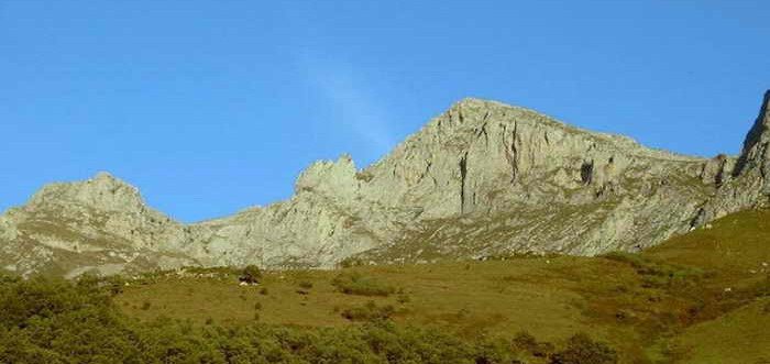 Pico de Paña, Qué ver en Cillórigo de Liébana (Cantabria) 