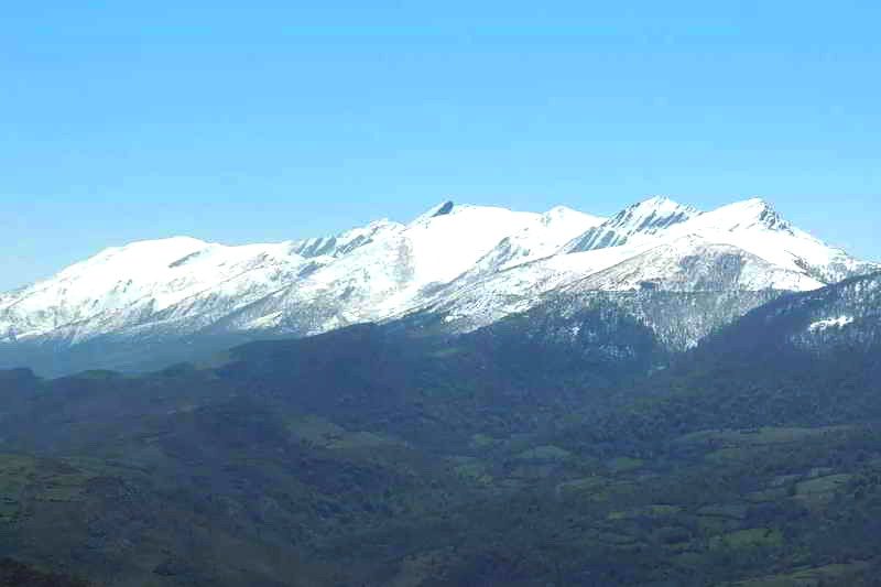 Sierra de Peña Sagra, Qué ver en Liébana (Cantabria) Lugares de Interés