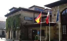 Hotel Museo Santillana ( Santillana )