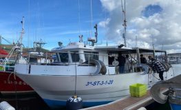 Estancia + experiencia de pesca en barco auténtico