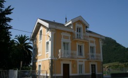 Apartamentos  Villa Fresnedo ( Solares )